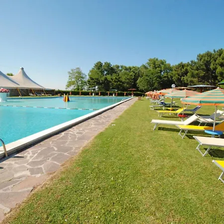 Locazione Turistica Borsetti.20 Holiday home *